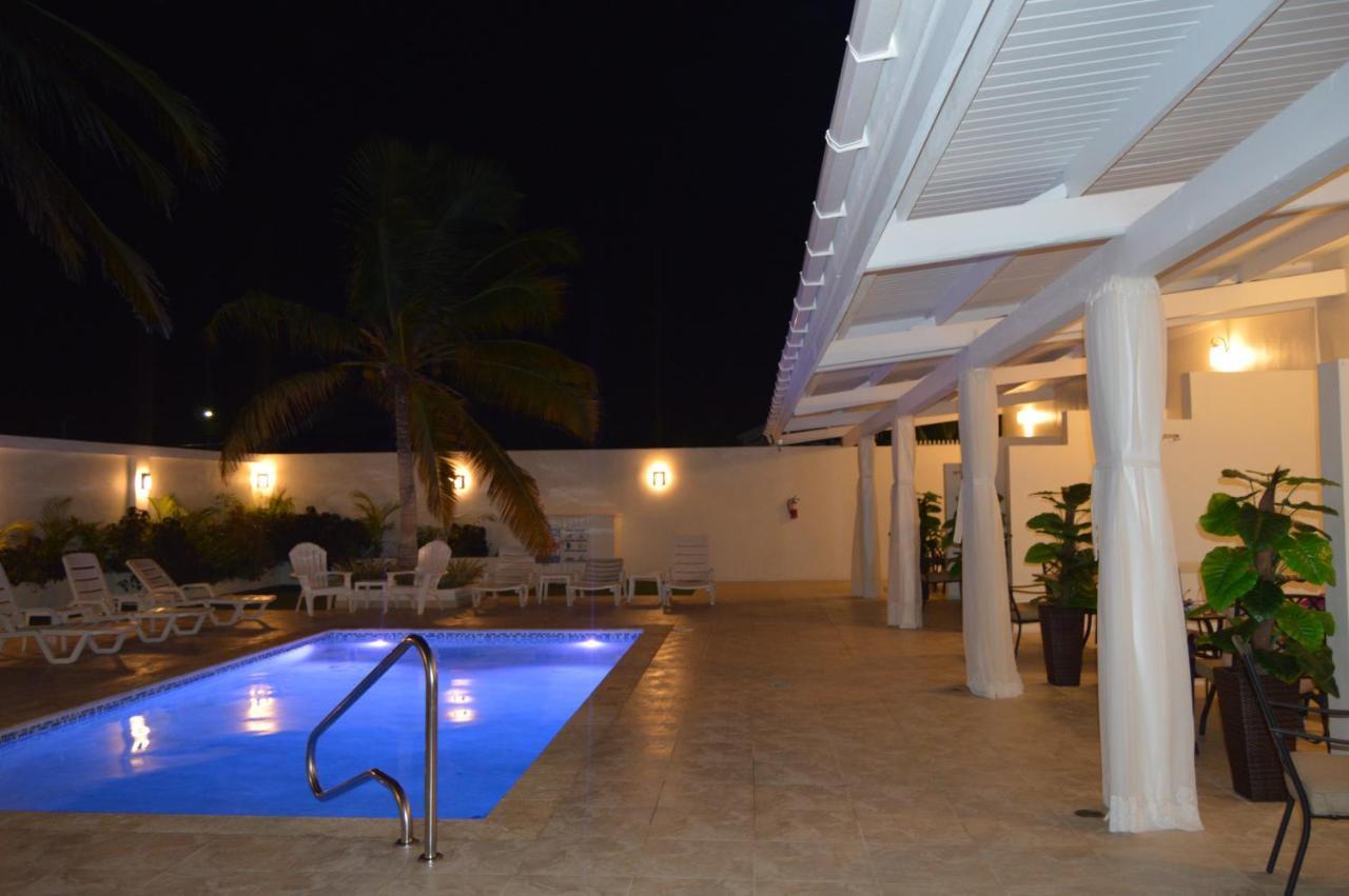Yoyita Suites Aruba Villa Palm Beach Exterior foto